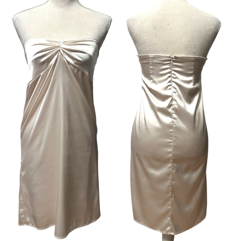 More To Come Dress XS Champagne Satin Strapless Ruched‎ Sweetheart Mini Party
